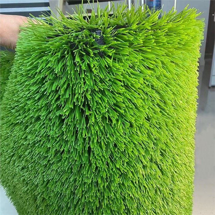 Replacing Grass With Artificial Turf